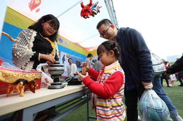 歌舞美食齐聚西南大学第13届国际文化节有“看事”